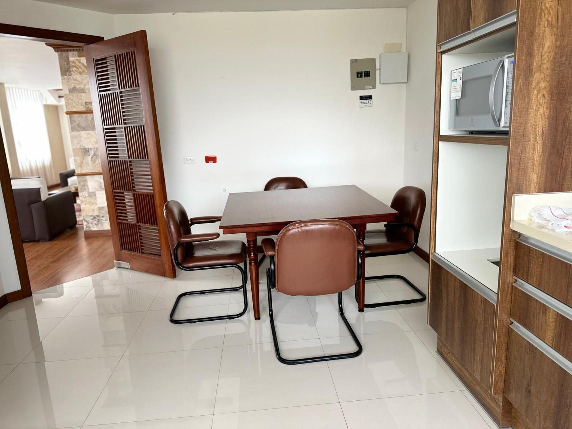 Instant Hotel - Departamento En Амбато Екстериор снимка